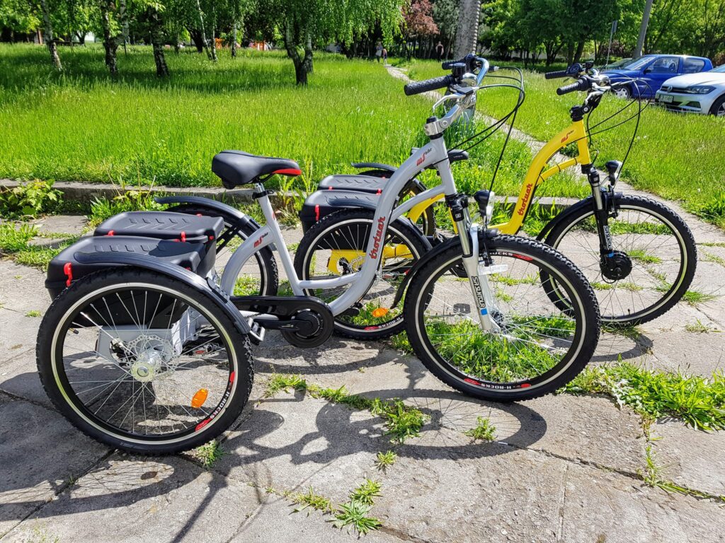 Rower-trojkolowy-jednoosobowy-z-napedem-elektrycznym-15